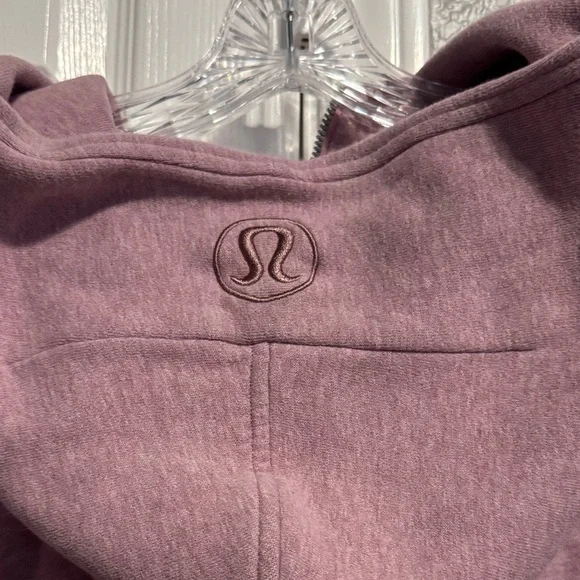 Lululemon Women's Mauve Hoodie Sweatshirt size M/L - Picture 2 of 5